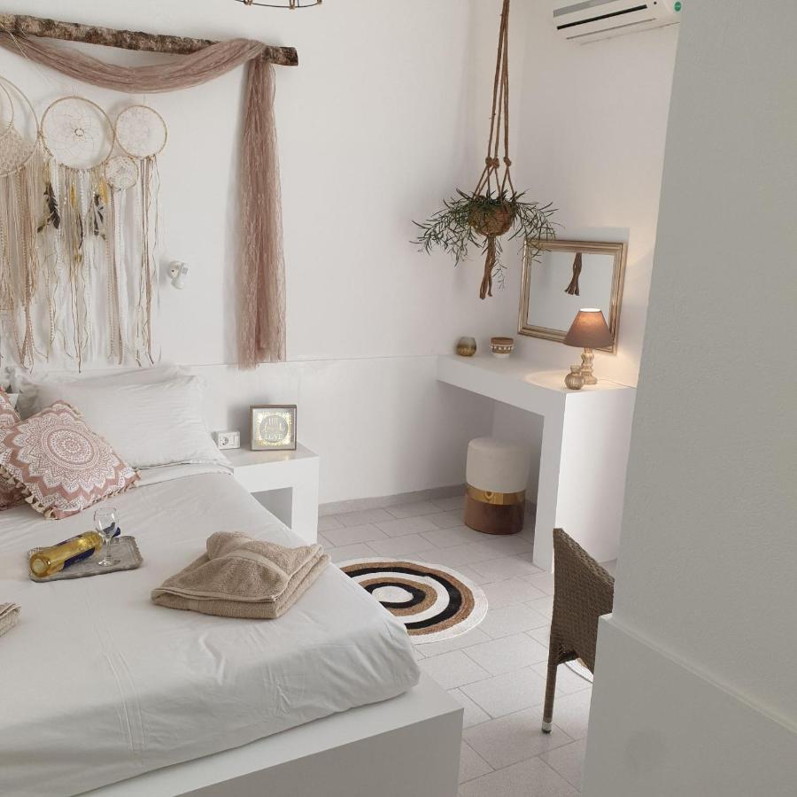 Sagma Central Rooms Perissa  Bagian luar foto