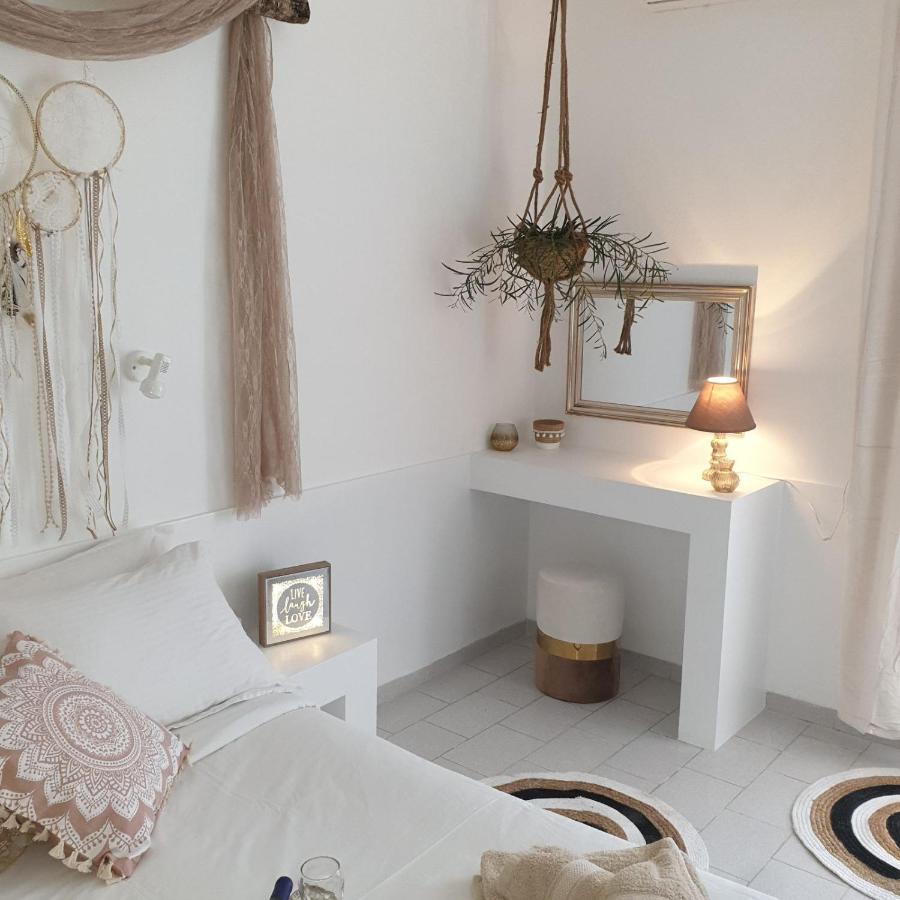 Sagma Central Rooms Perissa  Bagian luar foto