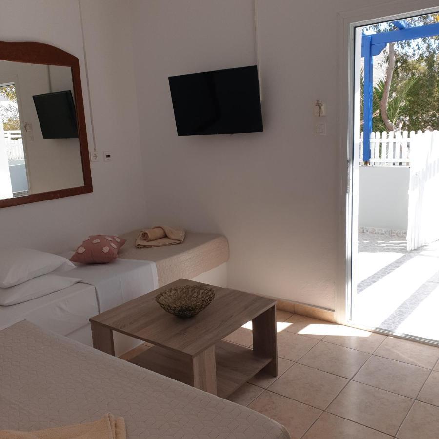 Sagma Central Rooms Perissa  Bagian luar foto